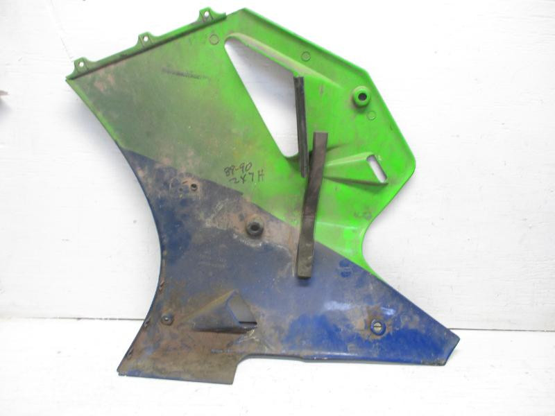 1989 Kawasaki Ninja ZX7 H Right Lower Mid Fairing Body Panel OEM